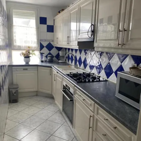 Centre Cote Montmartre Apartament *