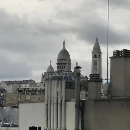 Centre Cote Montmartre Paryż